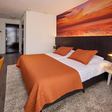 Hotel 'T Gemeentehuis Bedum Esterno foto